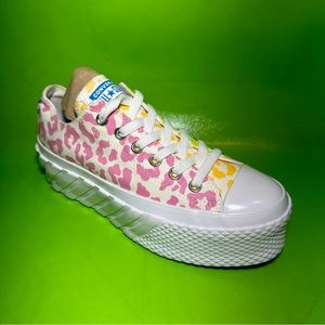Women’s platform colorfully converse size 8